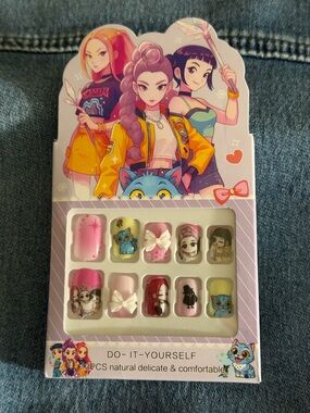 Cute Pink Anime-Style Press-On Nail Set with Character Art
